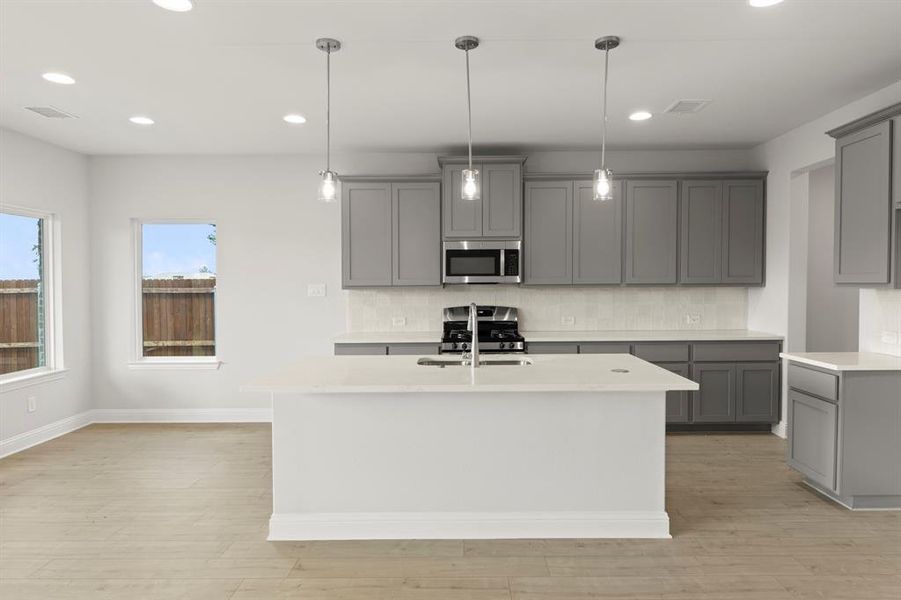 13. 1224 Redcoat - Kitchen