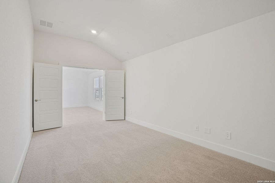 Spacious, unfurnished interior of a new home in Carmel Ranch, Schertz (Image 20). Spacious, unfurnished interior of a new home in Carmel Ranch, Schertz (Image 20).