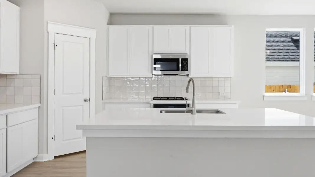 Furnished interior view inside a new home in Creeks Crossing, Elgin (Image 26).
