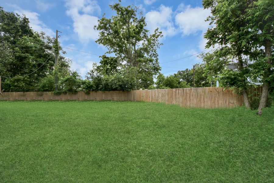 Image 38 of a home in .