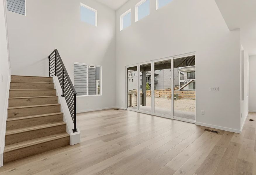 Homesite 9 Dining - 4 of 18 Homesite 9 Dining - 4 of 18