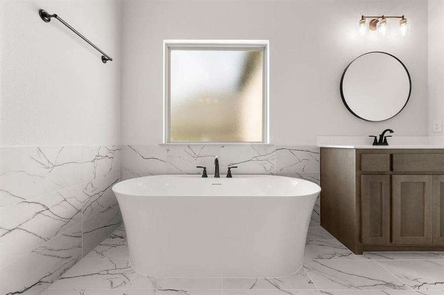 136 Evanston-Primary Suite-6 136 Evanston-Primary Suite-6