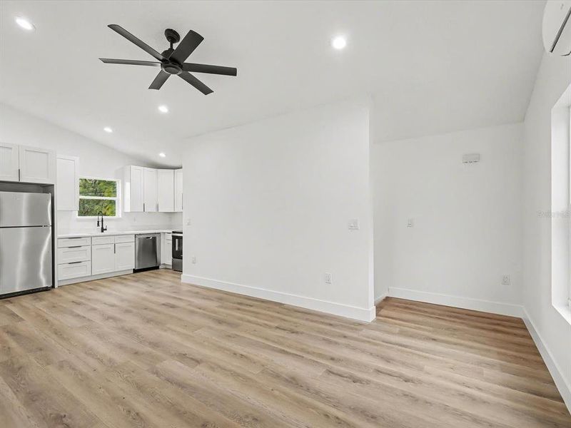 Spacious, unfurnished interior of a new home in , St. Petersburg (Image 66).