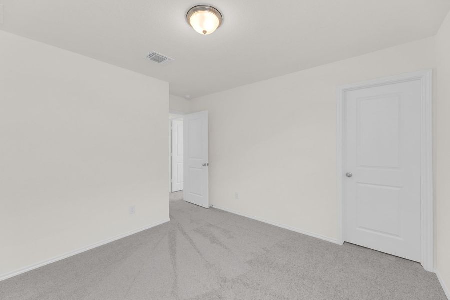 Spacious, unfurnished interior of a new home in Sonterra - Cool Water, Jarrell (Image 15).