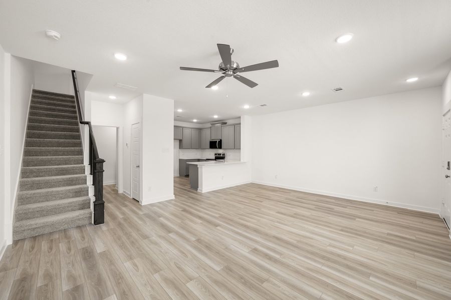 Spacious, unfurnished interior of a new home in Mockingbird Estates Townhomes, Fort Worth (Image 12).