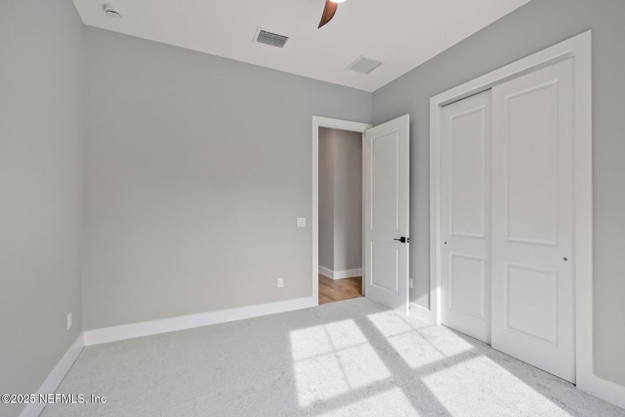 Spacious, unfurnished interior of a new home in , Jacksonville (Image 28).