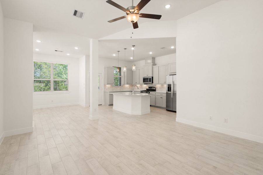 Spacious, unfurnished interior of a new home in Meridiana, Manvel (Image 22).