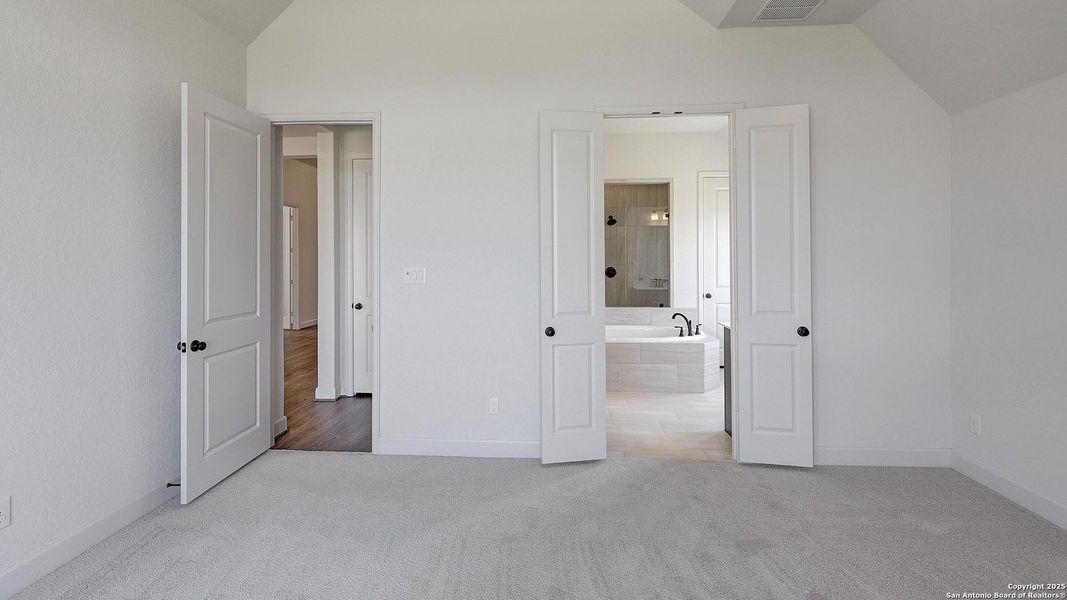 Spacious, unfurnished interior of a new home in Alsatian Oaks 60', Castroville (Image 15). Spacious, unfurnished interior of a new home in Alsatian Oaks 60', Castroville (Image 15).