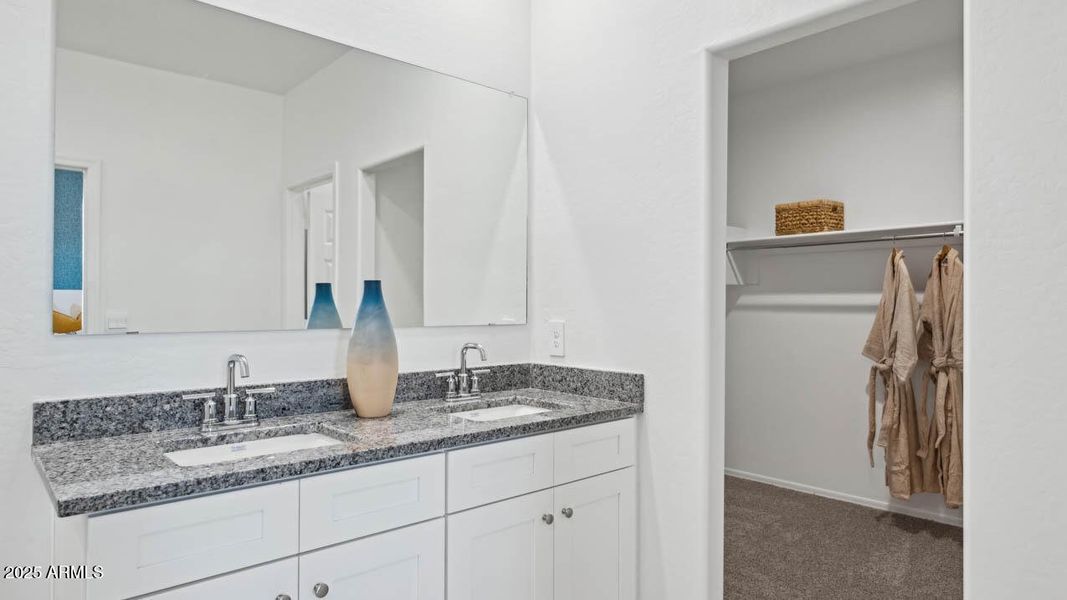 Photo is of model. Packages may vary. Photo is of model. Packages may vary.