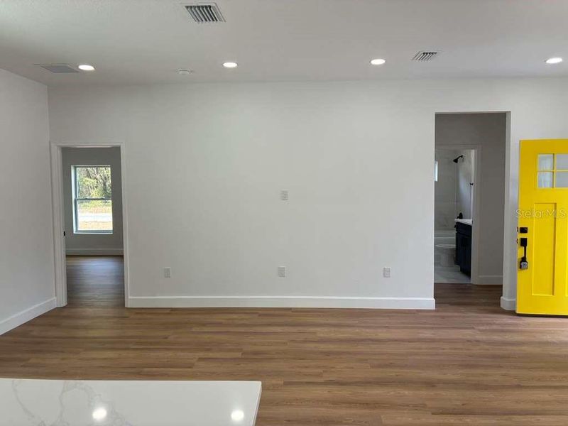 Spacious, unfurnished interior of a new home in , Ocklawaha (Image 22).