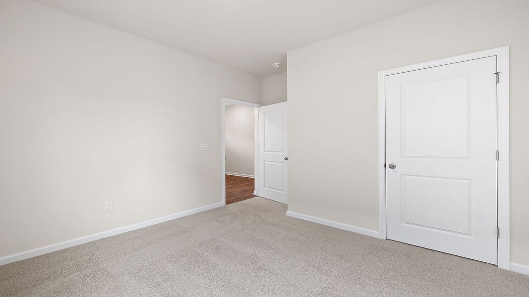 Spacious, unfurnished interior of a new home in Durbin Meadows Traditions, Fountain Inn (Image 20).