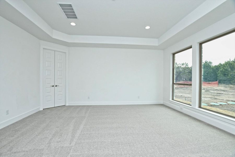 Representative unfurnished interior of a home built from the Madera II by Giddens Homes in Scofield Farms Estates, Georgetown (Image 446).