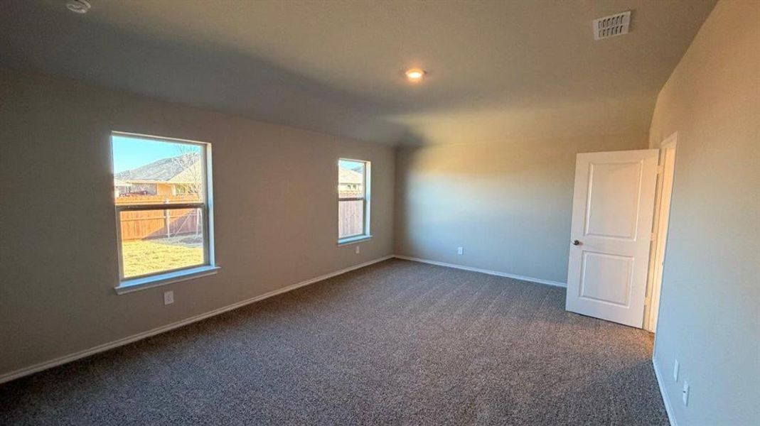Spacious, unfurnished interior of a new home in Rosewood at Beltmill, Fort Worth (Image 8). Spacious, unfurnished interior of a new home in Rosewood at Beltmill, Fort Worth (Image 8).