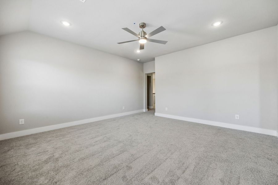 Spacious, unfurnished interior of a new home in Rainwater Crossing, Celina (Image 30).