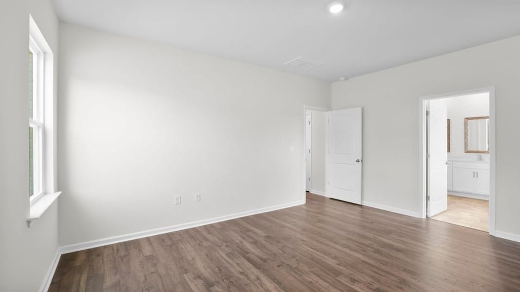 Spacious, unfurnished interior of a new home in Benjamin's Grove, Woodruff (Image 28). Spacious, unfurnished interior of a new home in Benjamin's Grove, Woodruff (Image 28).