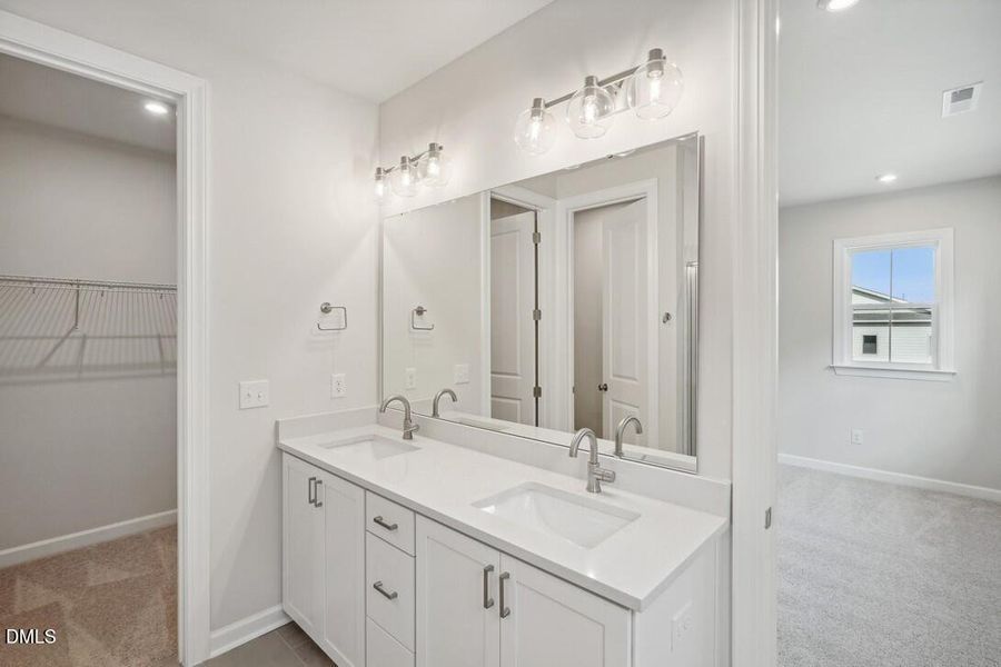 Elm Park 12_Primary Bathroom 1_11.7.24_w Elm Park 12_Primary Bathroom 1_11.7.24_w