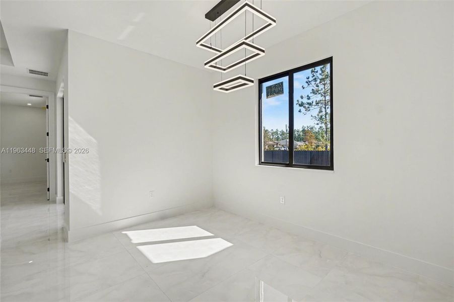 Spacious, unfurnished interior of a new home in , Lehigh Acres (Image 14).