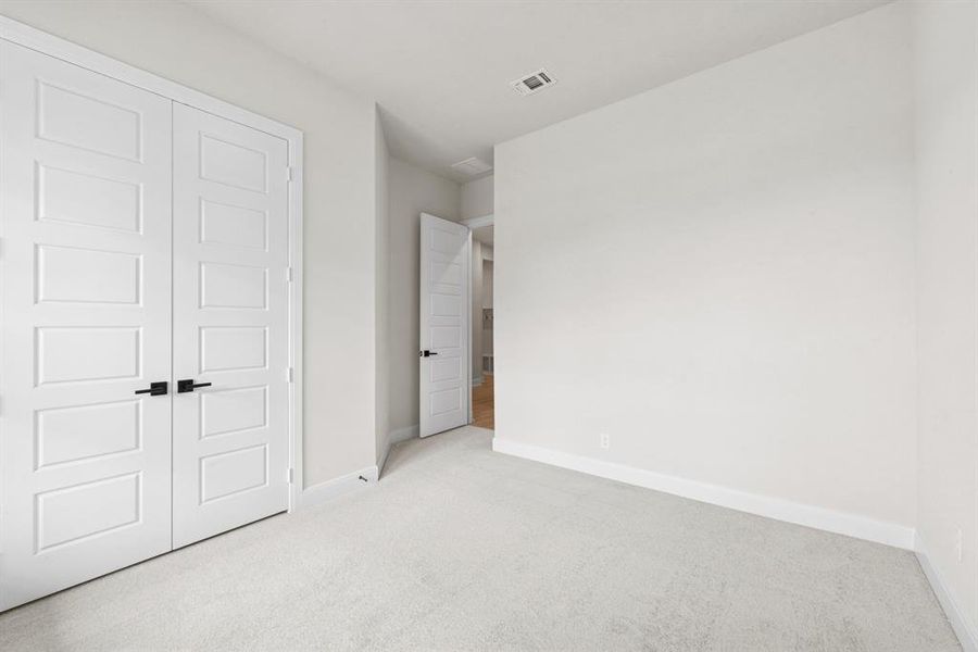 Spacious, unfurnished interior of a new home in South Pointe Cottage Series, Mansfield (Image 27). Spacious, unfurnished interior of a new home in South Pointe Cottage Series, Mansfield (Image 27).