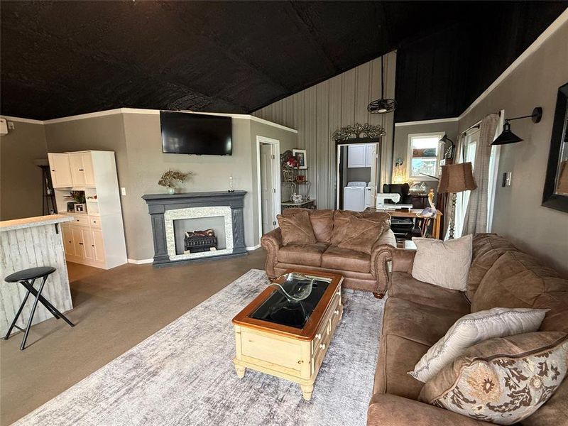 Vaulted ceilings with open concept