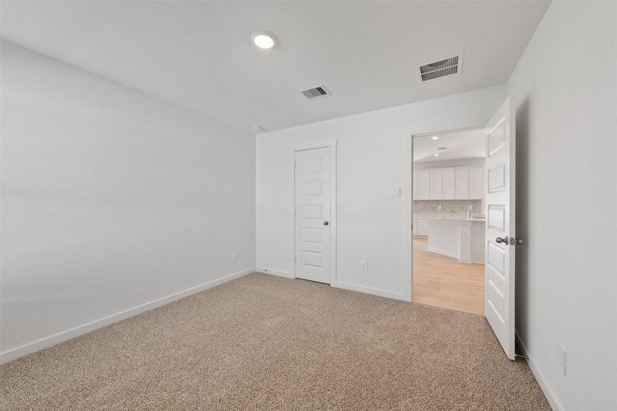 Spacious, unfurnished interior of a new home in Tamarron, Fulshear (Image 31). Spacious, unfurnished interior of a new home in Tamarron, Fulshear (Image 31).