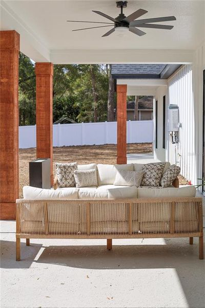 Exterior details and patio area of a home in , Ocala (Image 4). Exterior details and patio area of a home in , Ocala (Image 4).