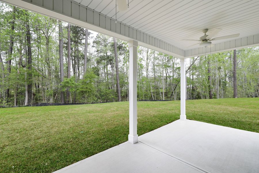 Exterior details and patio area of a home in Jordan Grove, Conway (Image 4).