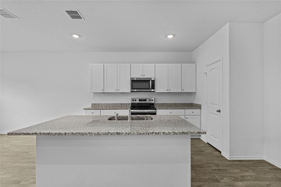 Furnished interior view inside a new home in Arroyo Ranch, Seguin (Image 10).