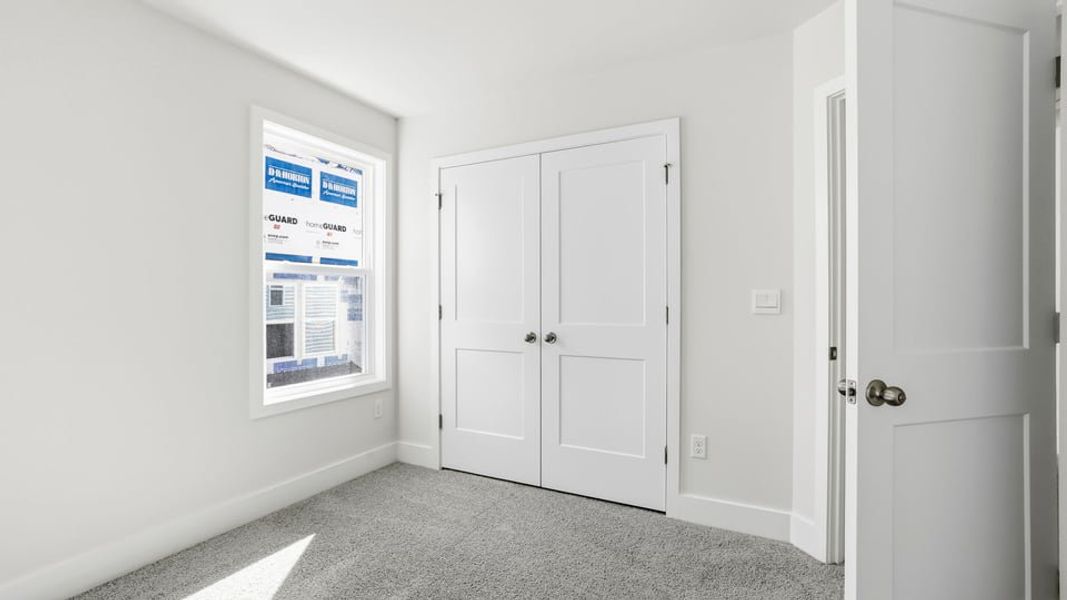 Spacious, unfurnished interior of a new home in Hidden Hills, Spartanburg (Image 25).