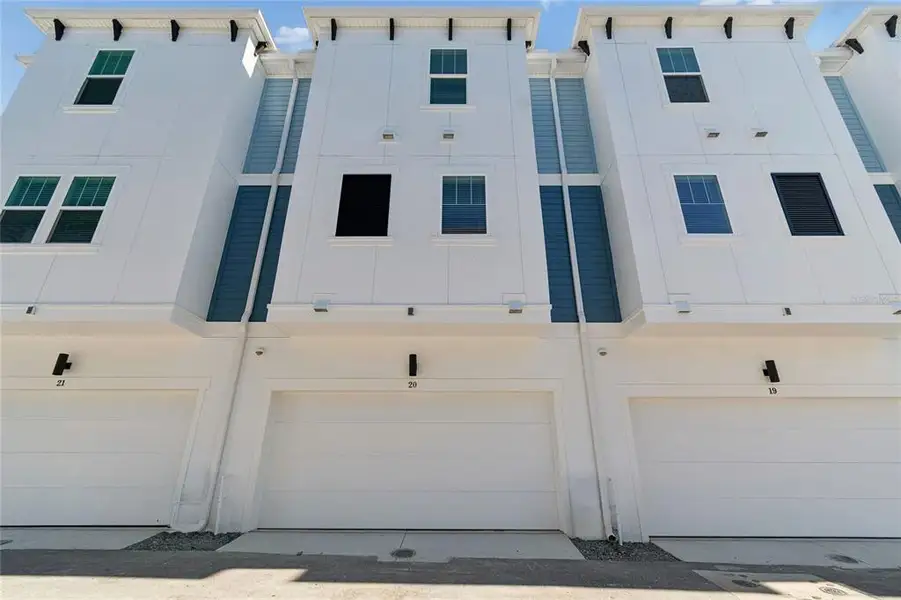 Image 36 of a home in Apex at Seminole Heights. Image 36 of a home in Apex at Seminole Heights.