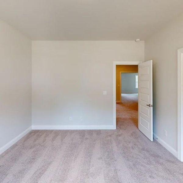 Spacious, unfurnished interior of a new home in Mirror Lake at South Harbour, Villa Rica (Image 9).