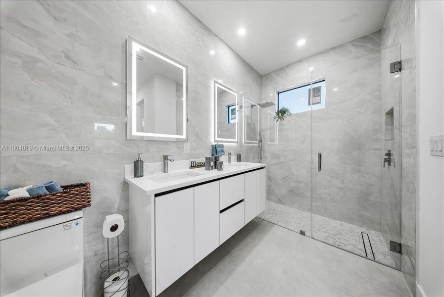 Furnished interior view inside a new home in , Lehigh Acres (Image 11).