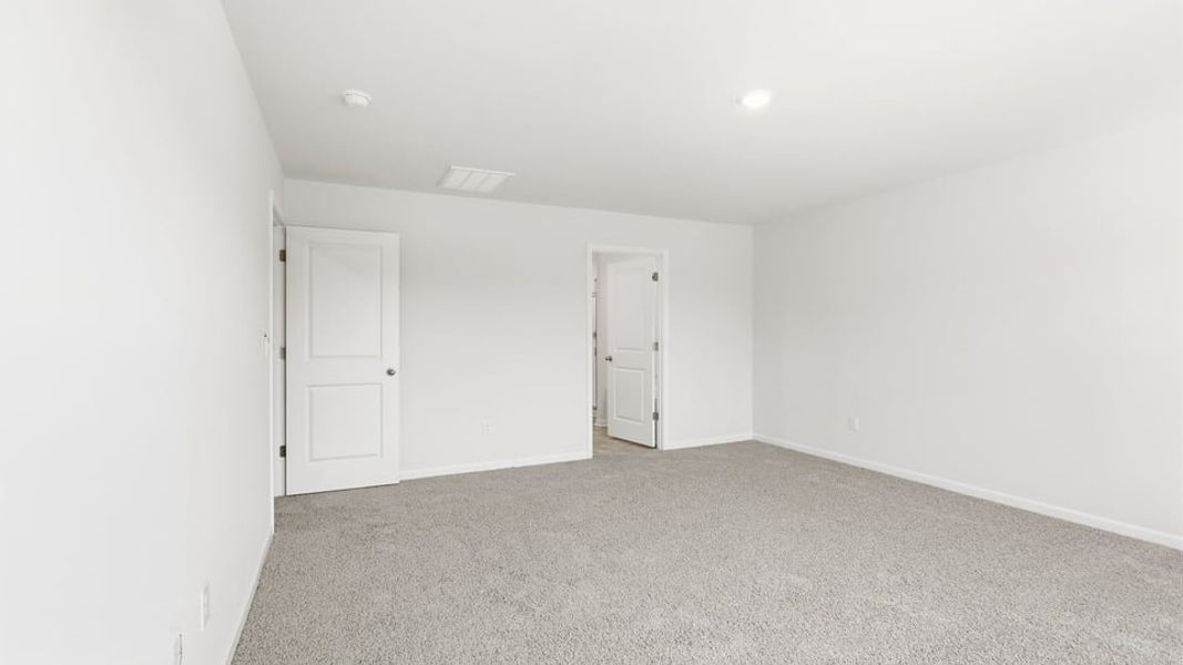 Spacious, unfurnished interior of a new home in Palmetto Valley, Anderson (Image 34).