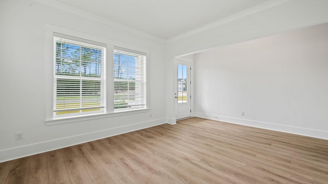 Spacious, unfurnished interior of a new home in Pamlico Terrace, Awendaw (Image 16).