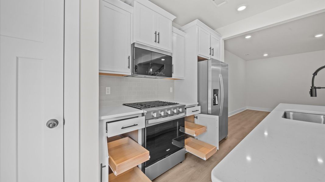Furnished interior view inside a new home in Ransdell Pointe, Spartanburg (Image 9).
