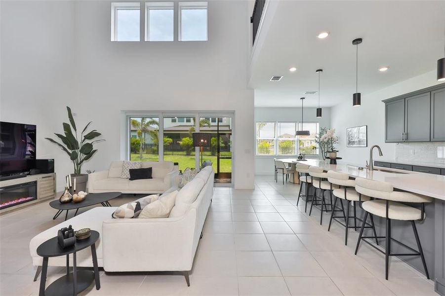 Furnished interior view inside a new home in , Apollo Beach (Image 12).