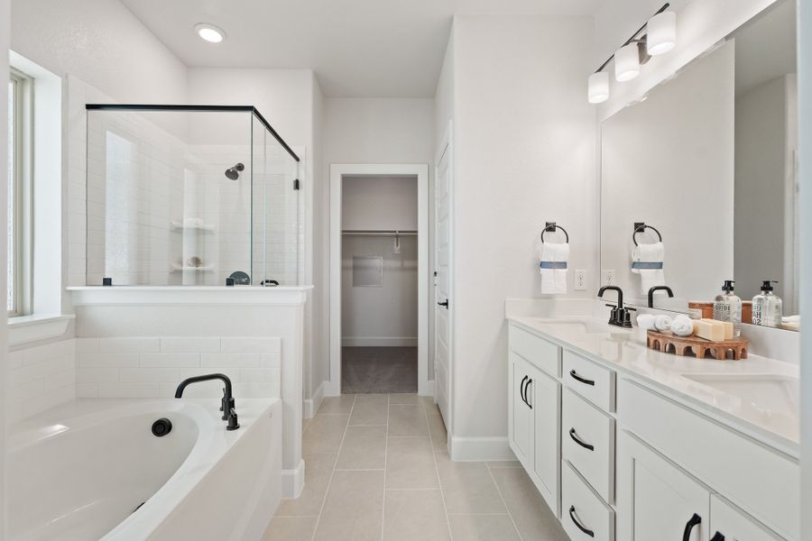 Representative furnished interior of a home built from the Avalon by Beazer Homes in Enclave at Legacy Hills, Celina (Image 9).
