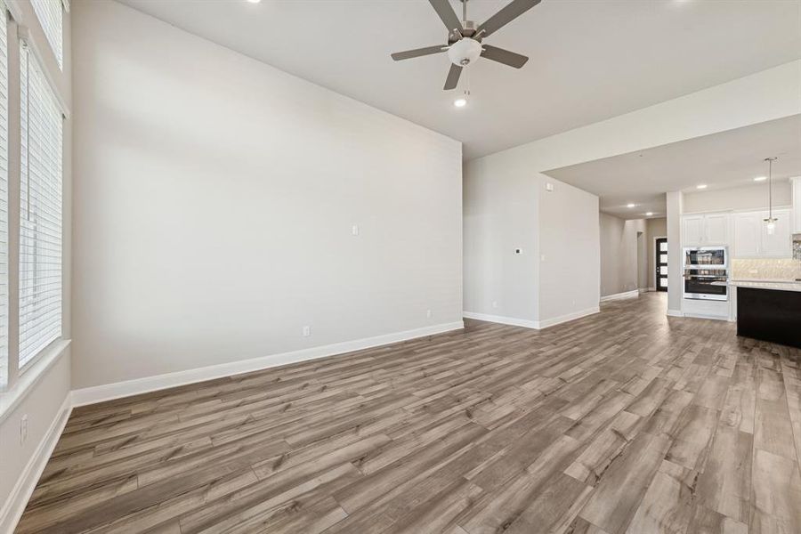 Spacious, unfurnished interior of a new home in Mantua Point Classics, Van Alstyne (Image 14). Spacious, unfurnished interior of a new home in Mantua Point Classics, Van Alstyne (Image 14).