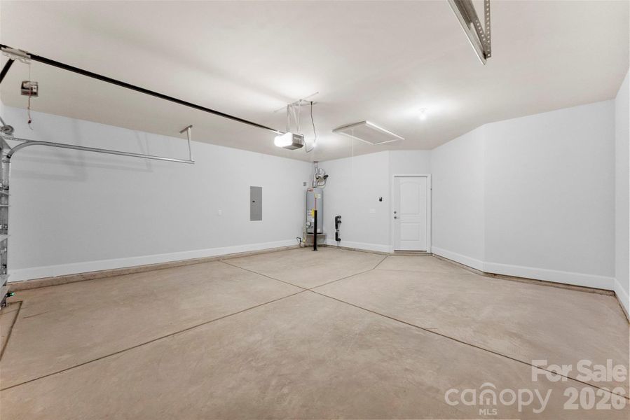 Spacious, unfurnished interior of a new home in , Gastonia (Image 24). Spacious, unfurnished interior of a new home in , Gastonia (Image 24).