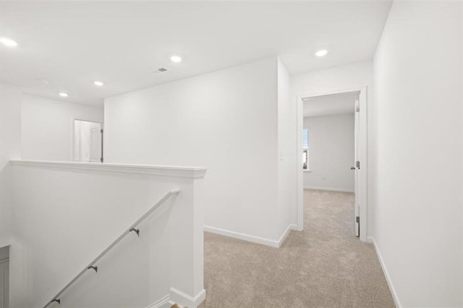 Spacious, unfurnished interior of a new home in , Bethlehem (Image 23).