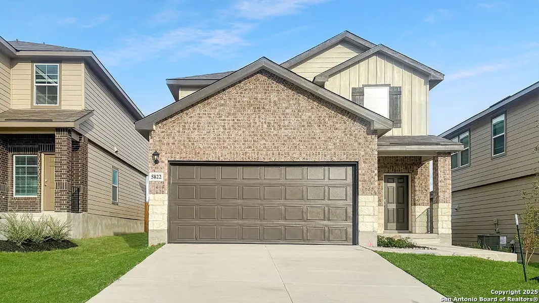 Front exterior of a new home in Stonehill, San Antonio, TX, highlighting curb appeal (Image 2). Front exterior of a new home in Stonehill, San Antonio, TX, highlighting curb appeal (Image 2).