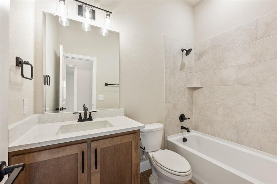 Furnished interior view inside a new home in Heartland Classic 60, Crandall (Image 11).