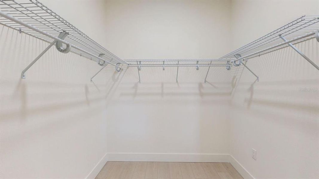 Spacious, unfurnished interior of a new home in , Tampa (Image 63).