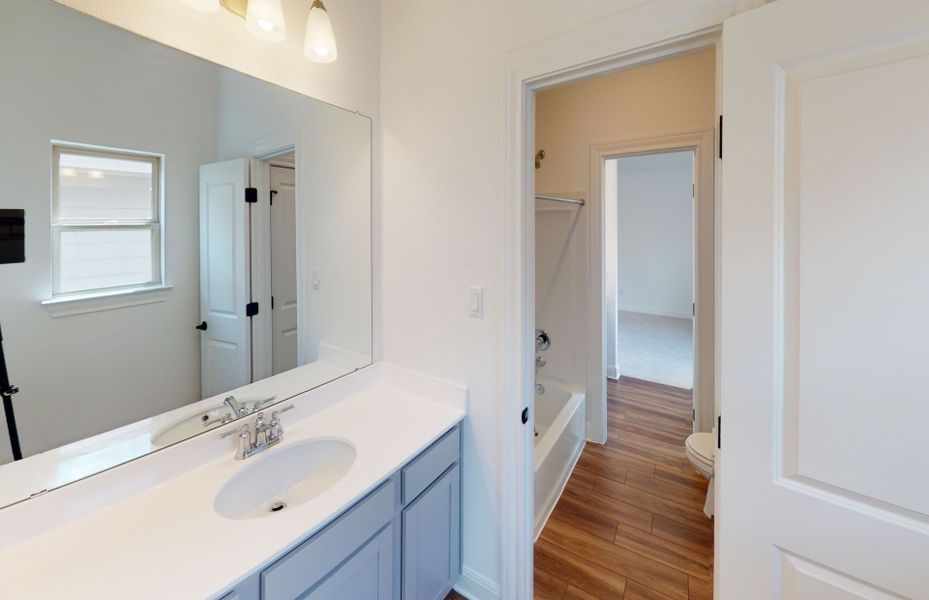 Jack & Jill Bath Jack & Jill Bath