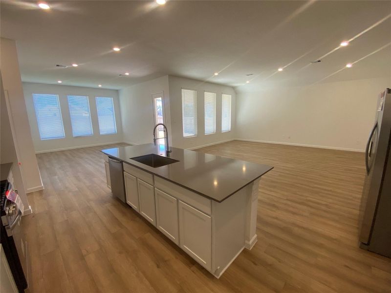 **Photos are illustrative only. This is not the actual home. ** **Photos are illustrative only. This is not the actual home. **