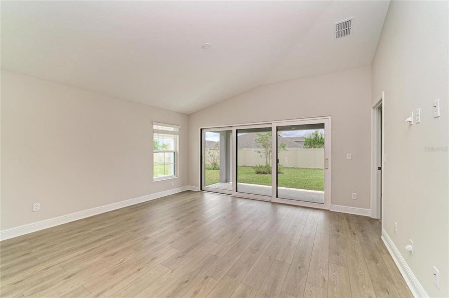 Spacious, unfurnished interior of a new home in Crosswind Point, Parrish (Image 27).