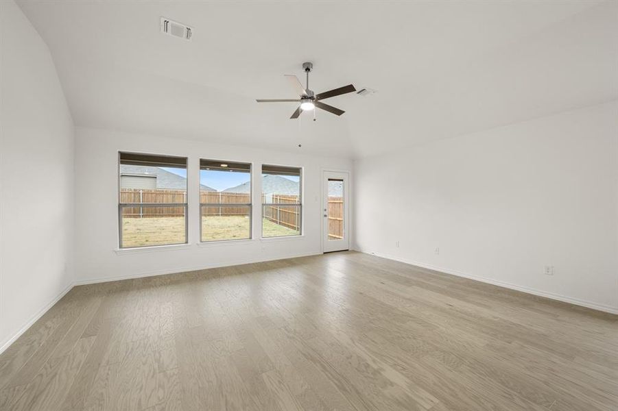 4532 Lyre Leaf- Living Room 4532 Lyre Leaf- Living Room