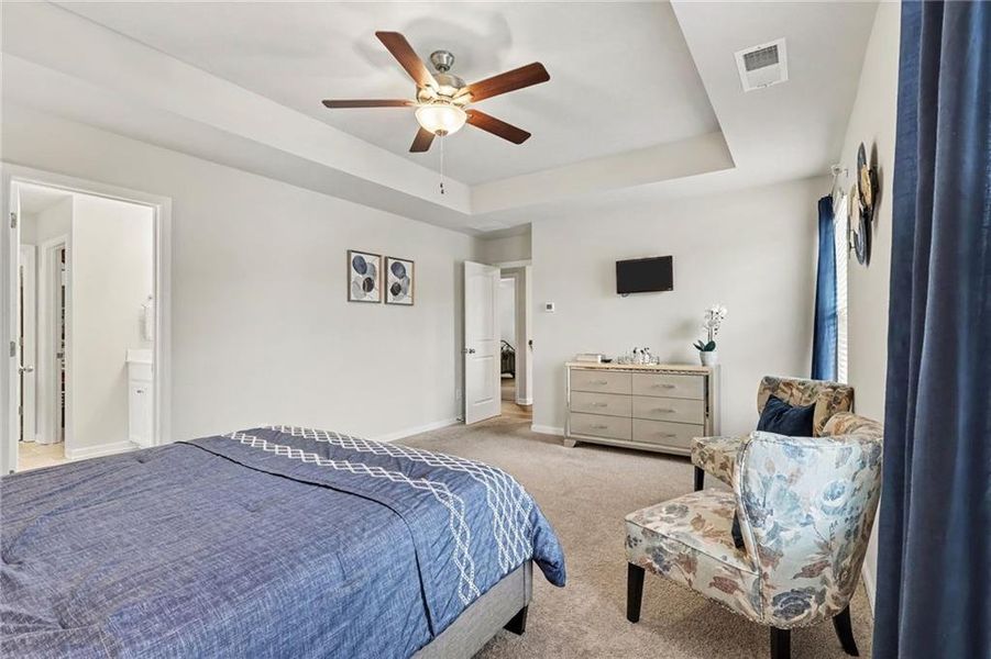 Furnished interior view inside a new home in Old Lost Mountain Estates, Powder Springs (Image 14).
