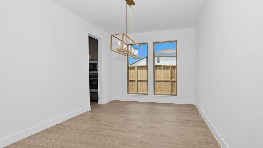 Spacious, unfurnished interior of a new home in Cross Creek West, Fulshear (Image 12). Spacious, unfurnished interior of a new home in Cross Creek West, Fulshear (Image 12).