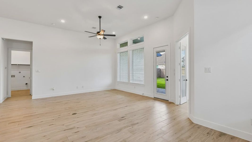 Spacious, unfurnished interior of a new home in Artavia, Conroe (Image 20).