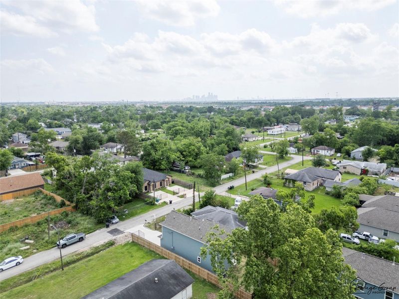 Downtown on the horizon. Quick 10-15 minutes drive to downtown Downtown on the horizon. Quick 10-15 minutes drive to downtown